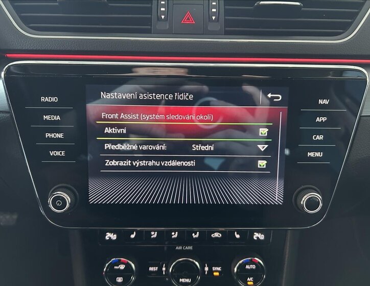 Škoda Superb Sedan / Limuzína 1,4 l 110 kw