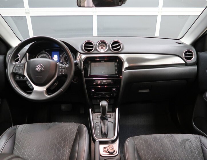 Suzuki Vitara SUV 1,4 l 103 kw