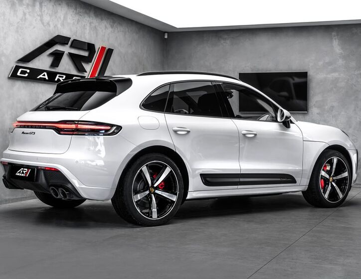 Porsche Macan 5