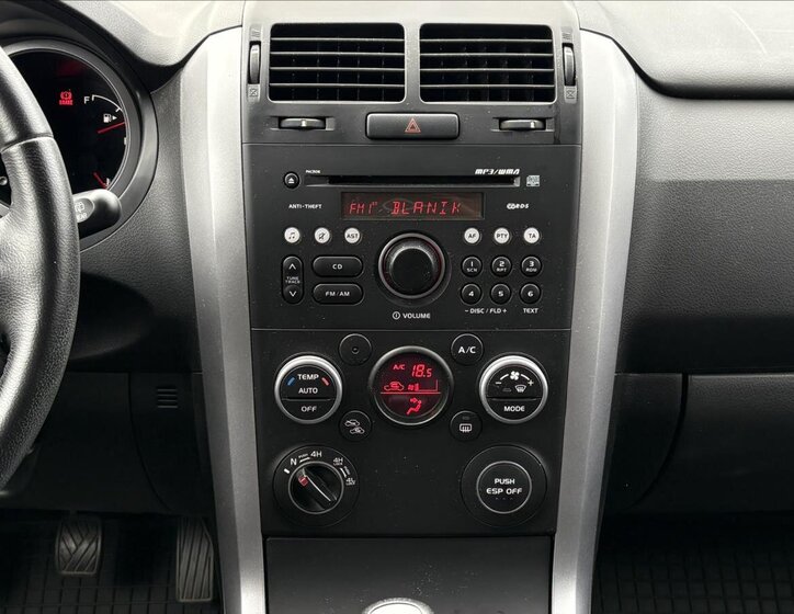 Suzuki Grand Vitara SUV / Terénní 2,4 l 124 kw