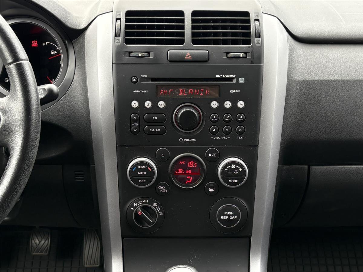 Suzuki Grand Vitara SUV / Terénní 2,4 l 124 kw