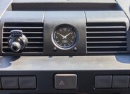 Land Rover Defender 20