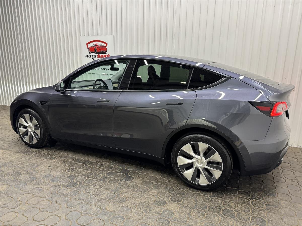 Tesla Model Y SUV / Terénní 0,0 378 kw