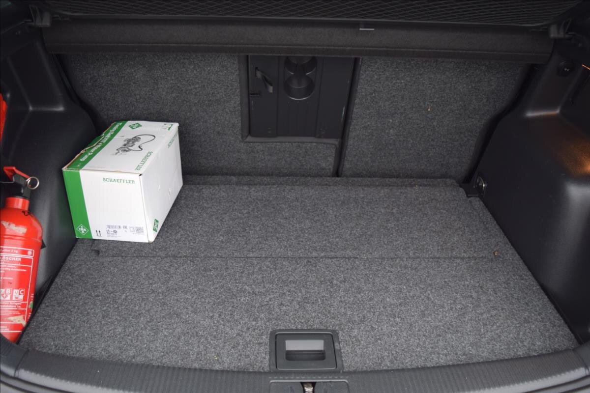 Volkswagen Golf Kombi 1,6 l 77 kw