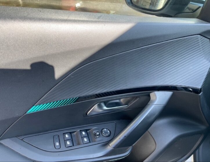 Peugeot 2008 SUV / Terénní 1,5 l 81 kw