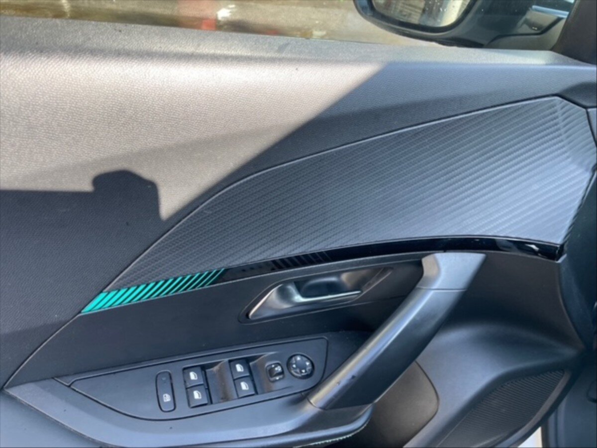 Peugeot 2008 SUV / Terénní 1,5 l 81 kw