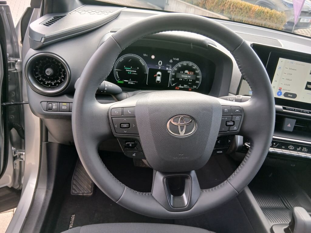 Toyota C-HR SUV / Terénní 1,8 l 72 kw