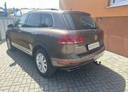 Volkswagen Touareg 8