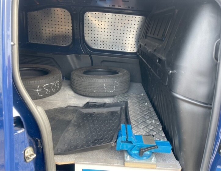 Peugeot Partner Ostatní 1,5 l 75 kw