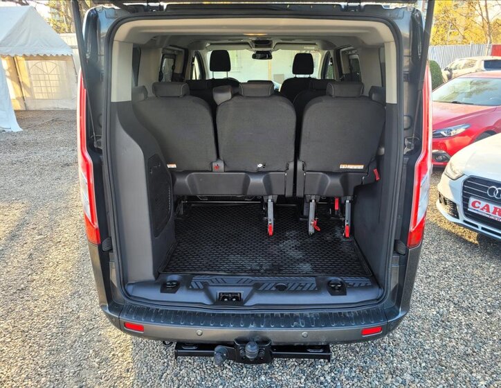 Ford Tourneo Custom MPV 2,0 l 125 kw
