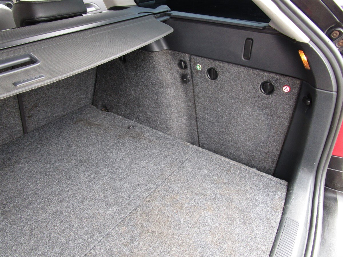 Škoda Octavia Kombi 2,0 l 103 kw