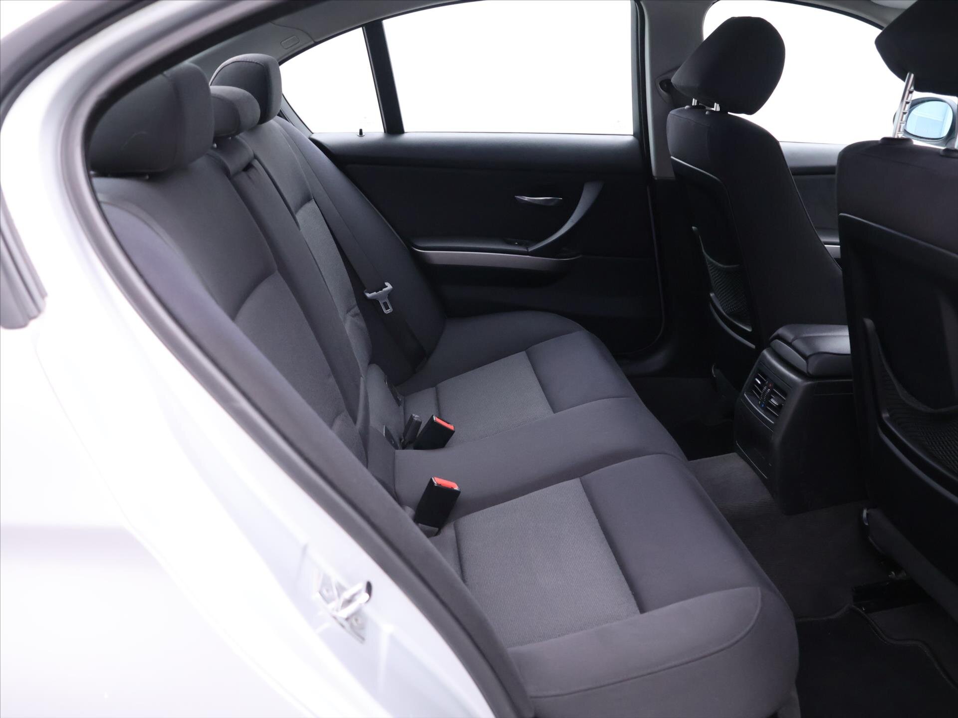 BMW Řada 3 Sedan / Limuzína 2,0 l 110 kw