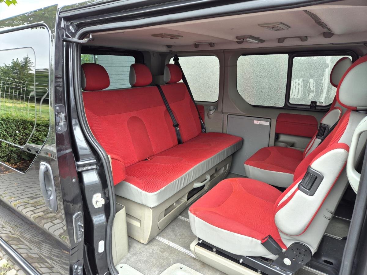 Opel Vivaro VAN / Minibus 2,0 l 84 kw