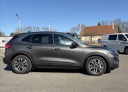 Ford Kuga SUV / Terénní 2,5 l 165 kw