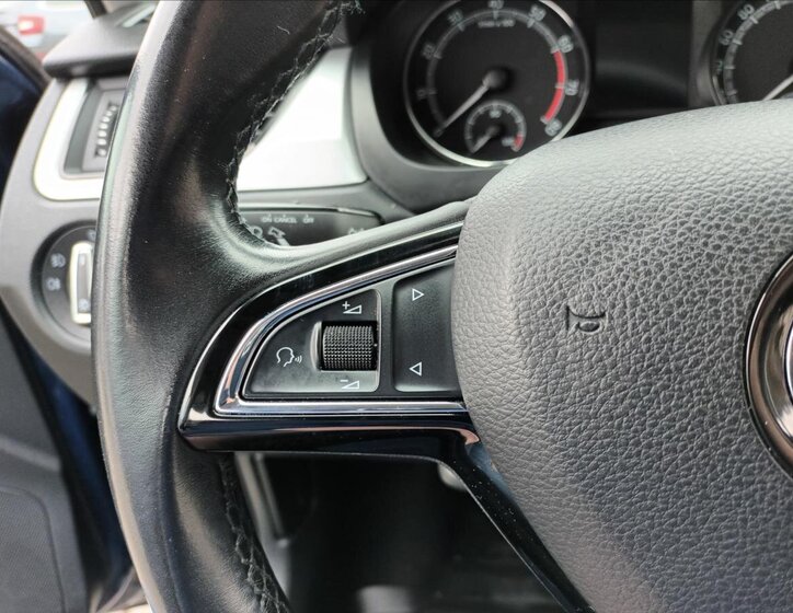 Škoda Rapid Hatchback 999,0 81 kw