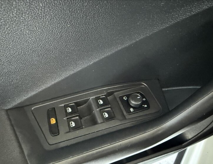 Volkswagen T-Roc Kombi 999,0 85 kw