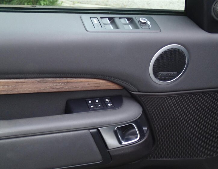 Land Rover Discovery SUV / Terénní 2,0 l 132 kw