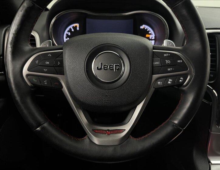 Jeep Grand Cherokee 9