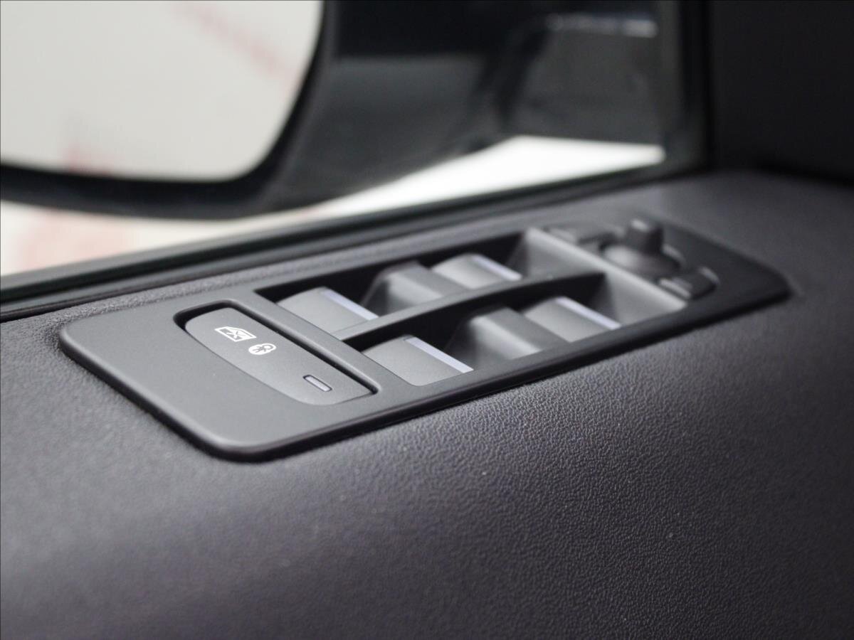 Land Rover Discovery Sport SUV 2,0 l 110 kw