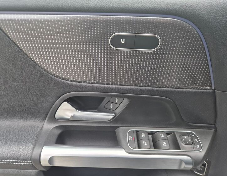 Mercedes-Benz GLB 14