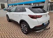 Opel Grandland X SUV 1,6 l 133 kw