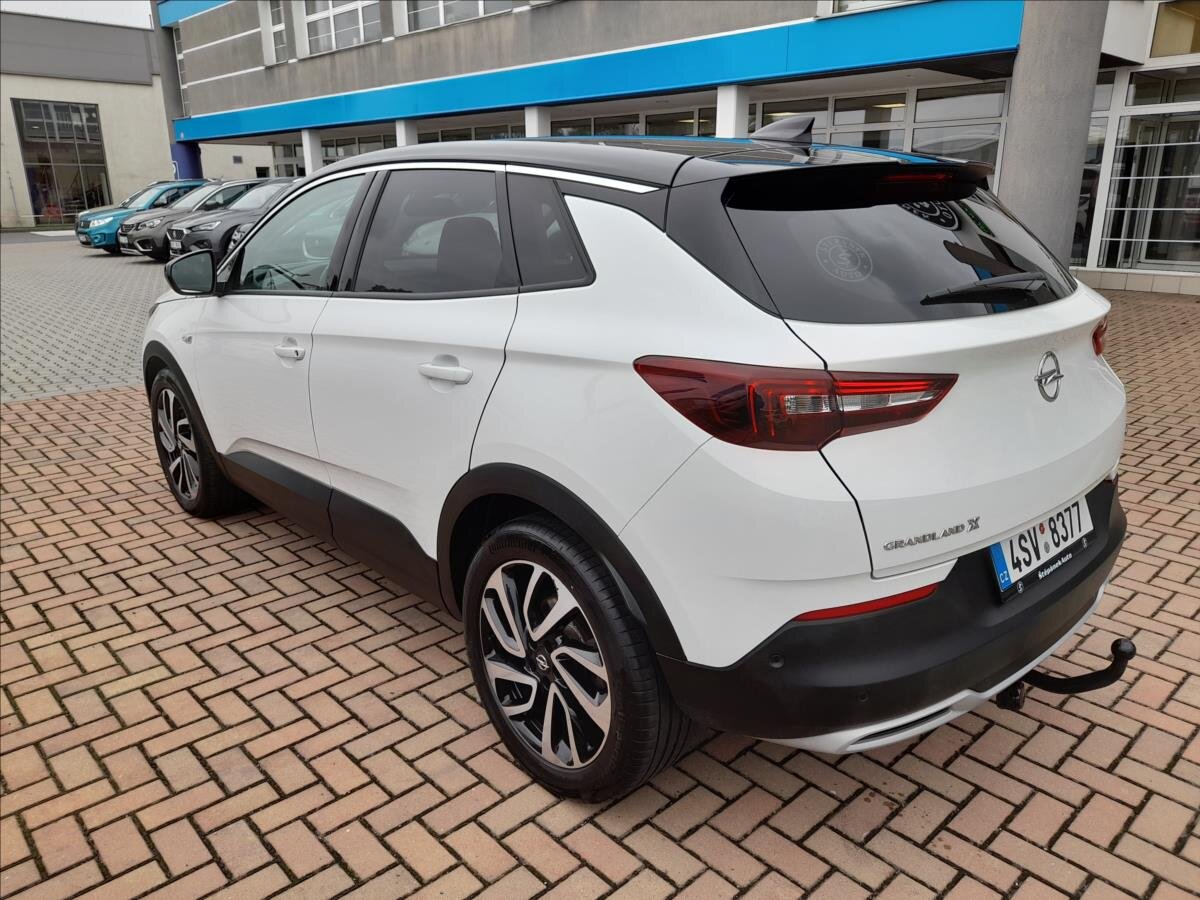 Opel Grandland X SUV 1,6 l 133 kw