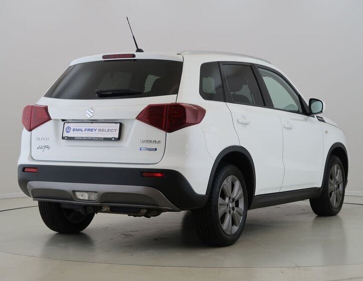 Suzuki Vitara SUV / Terénní 1,4 l 95 kw