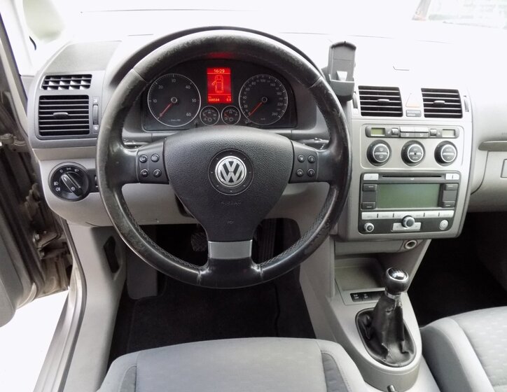 Volkswagen Touran Ostatní 2,0 l 103 kw