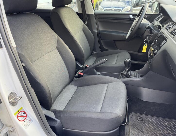 Škoda Rapid Hatchback 999,0 70 kw