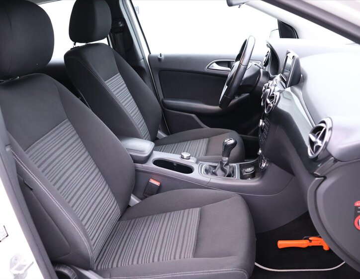 Mercedes-Benz Třídy B Hatchback 1,6 l 90 kw