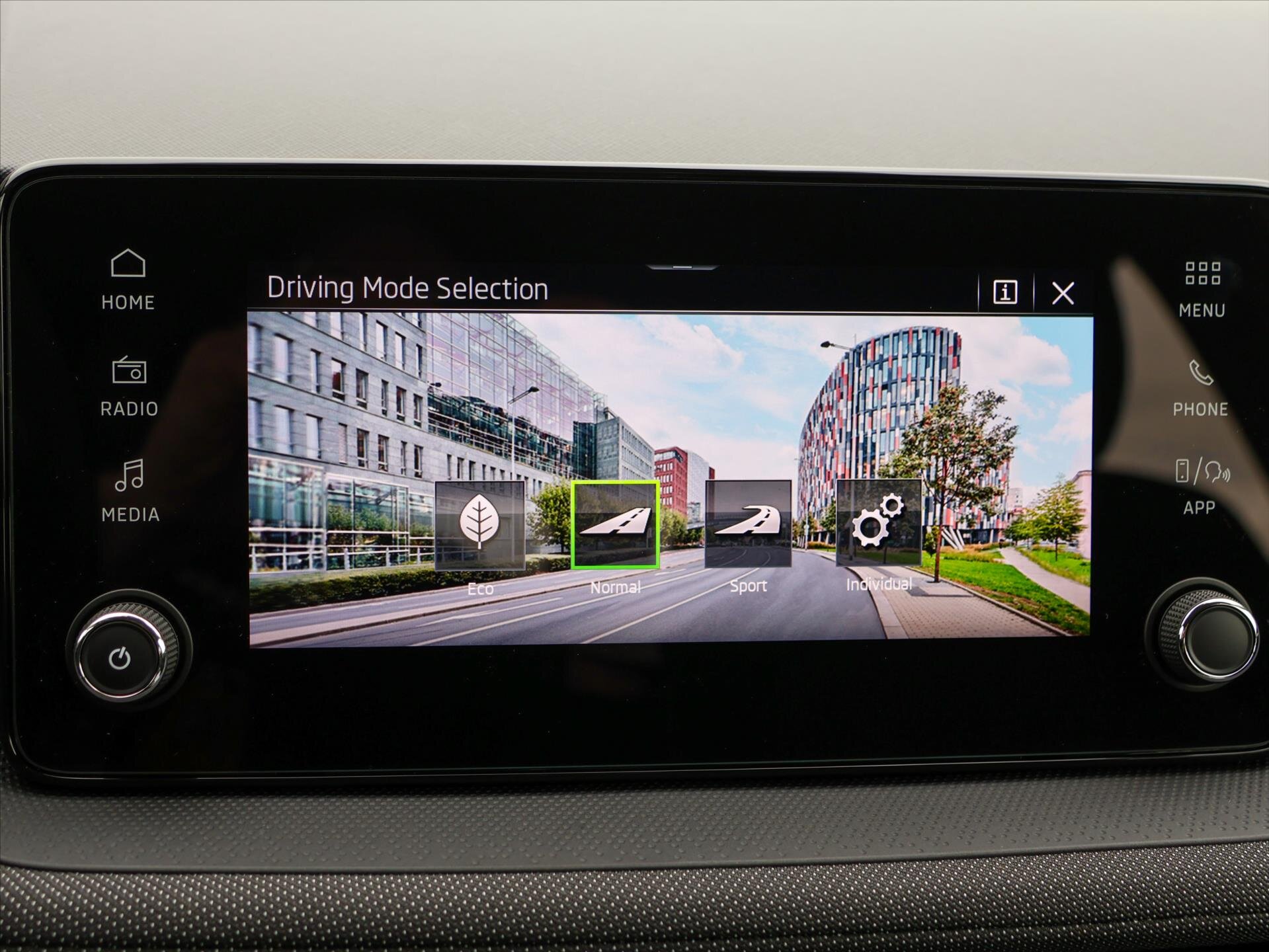 Škoda Fabia Hatchback 999,0 85 kw