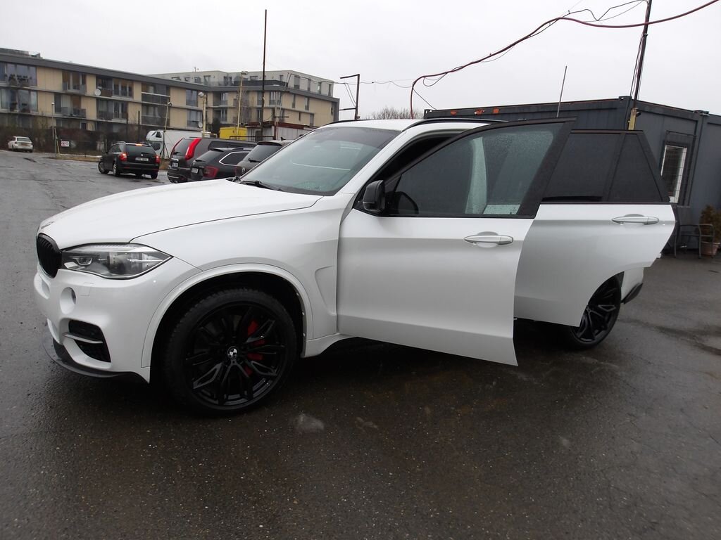 BMW X5 SUV 3,0 l 280 kw