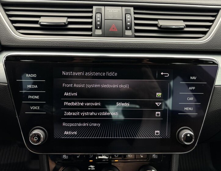 Škoda Superb Sedan / Limuzína 2,0 l 140 kw