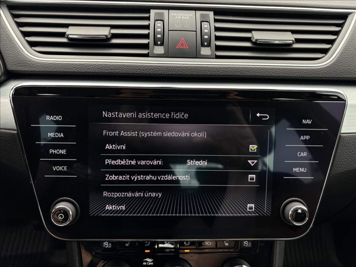 Škoda Superb Sedan / Limuzína 2,0 l 140 kw