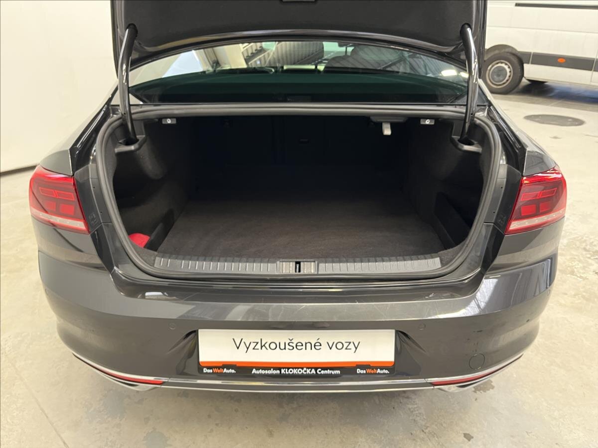 Volkswagen Passat Sedan / Limuzína 1,5 l 110 kw