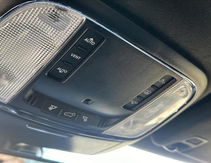 Jeep Grand Cherokee 23