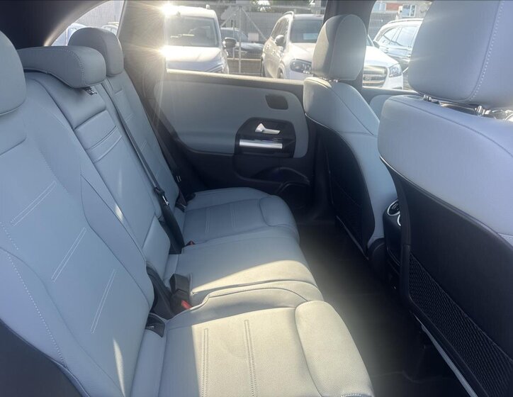 Mercedes-Benz Třídy B Hatchback 1,3 l 120 kw