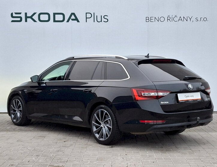 Škoda Superb 17