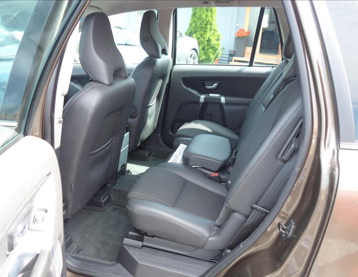 Volvo XC90 SUV 2,4 l 147 kw