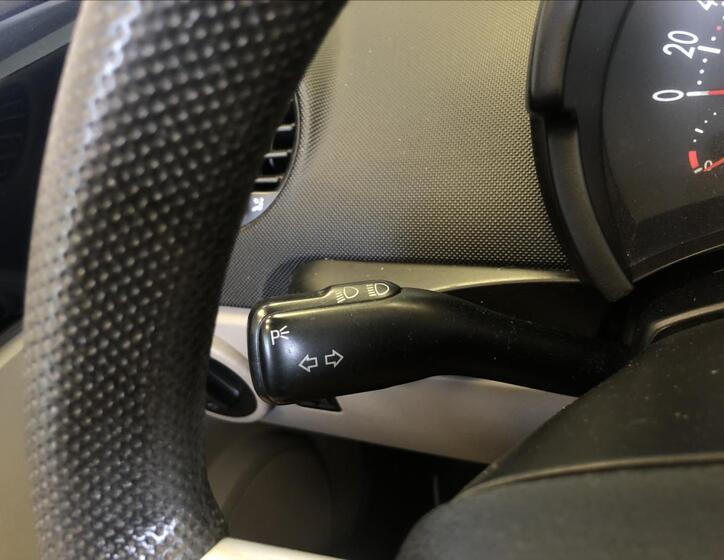 Volkswagen New Beetle 26