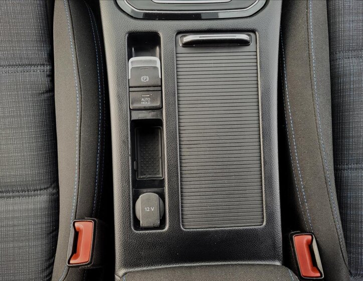 Volkswagen Passat Kombi 1,4 l 160 kw