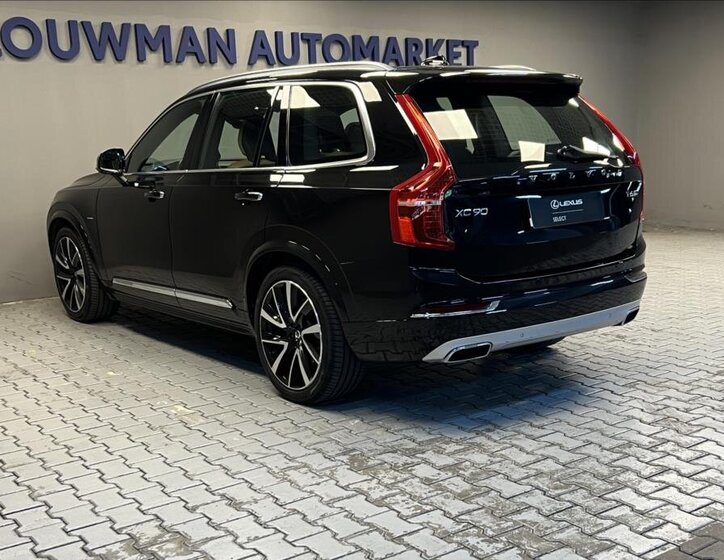 Volvo XC90 SUV 2,0 l 240 kw