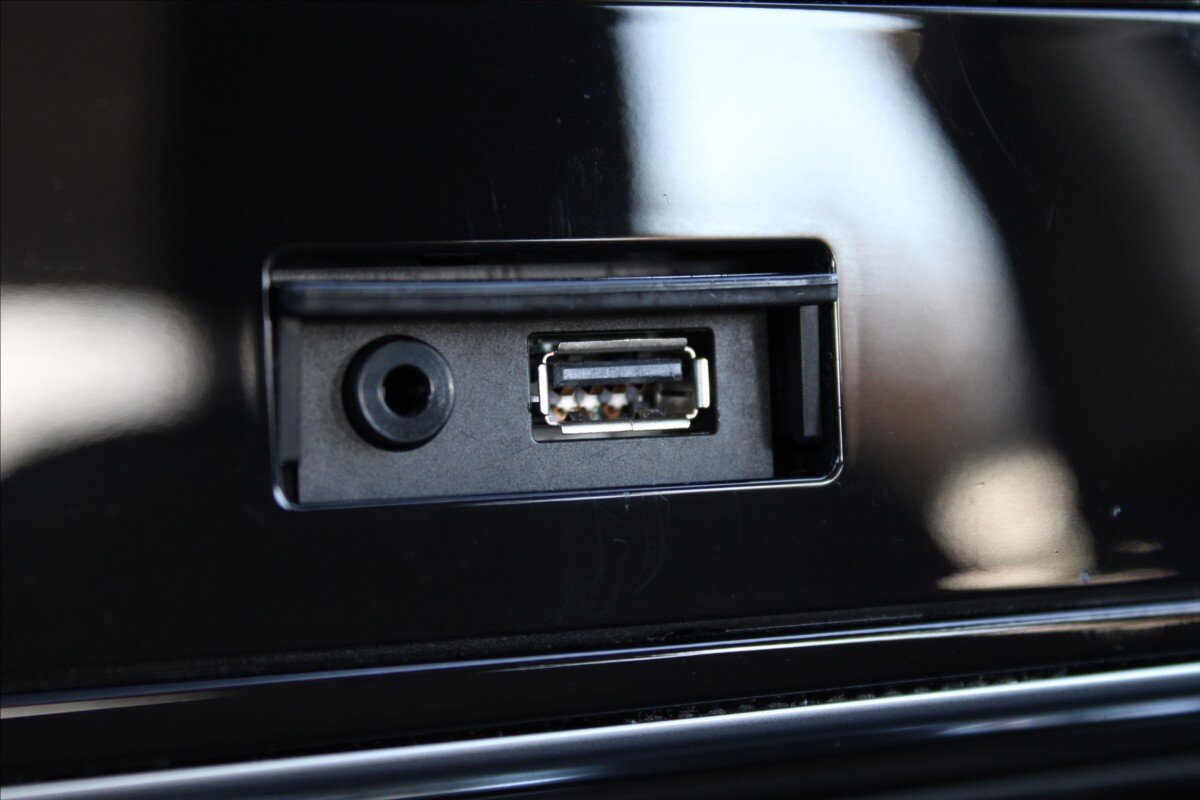 Toyota Corolla Sedan / Limuzína 1,6 l 97 kw