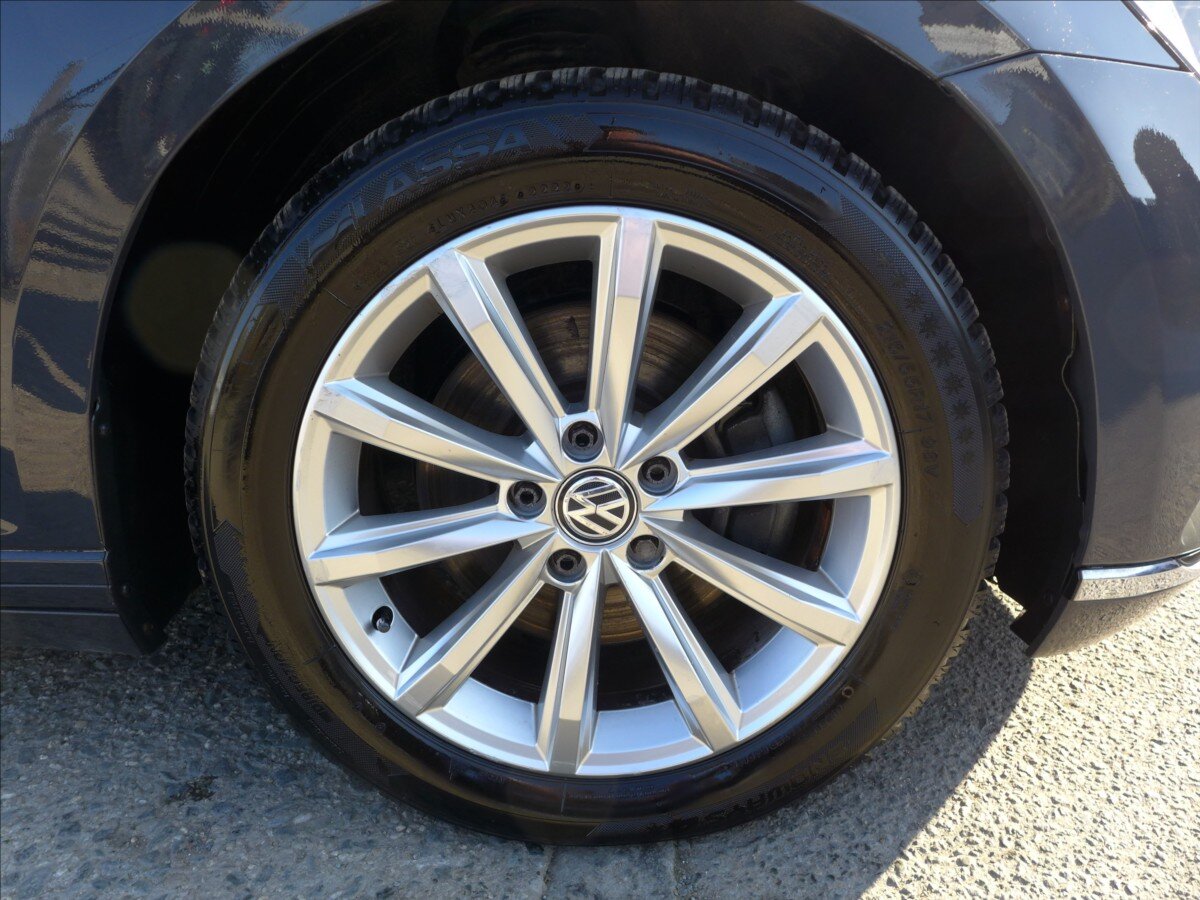 Volkswagen Passat Kombi 1,6 l 88 kw