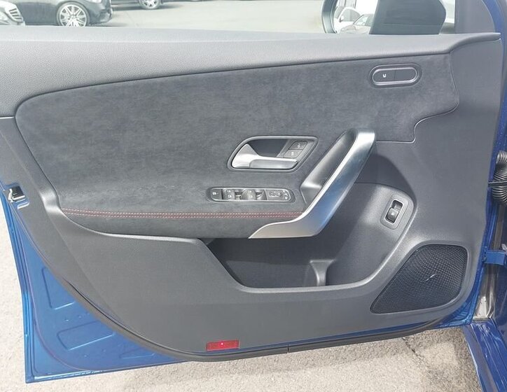 Mercedes-Benz Třídy A Hatchback 1,3 l 120 kw