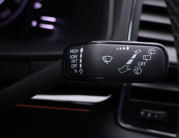 Škoda Karoq SUV / Terénní 2,0 l 110 kw