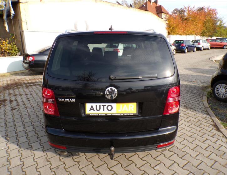 Volkswagen Touran 6
