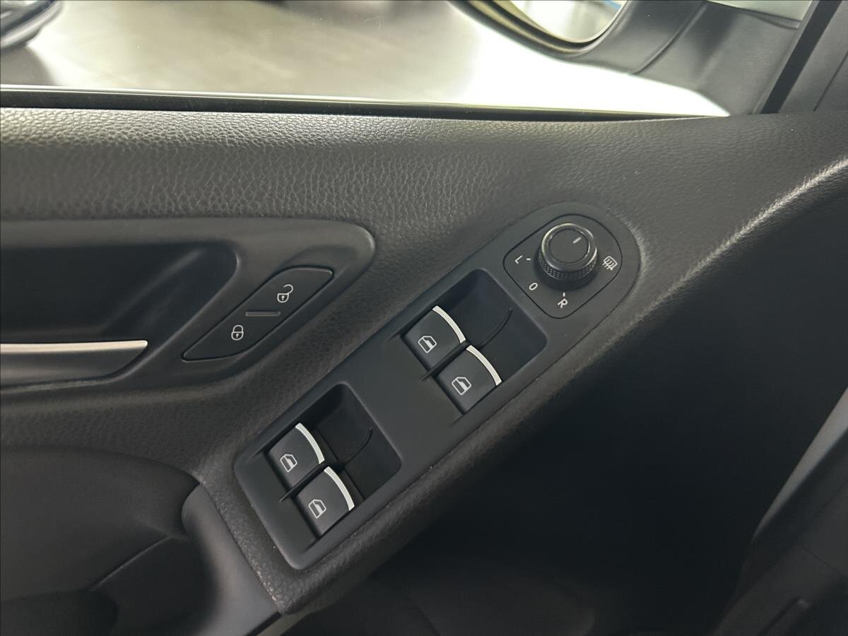 Volkswagen Golf Kabriolet 2,0 l 81 kw