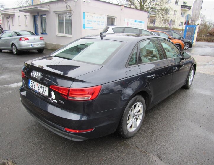 Audi A4 Sedan / Limuzína 2,0 l 110 kw