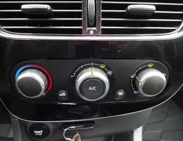 Renault Clio Kombi 1,1 l 54 kw